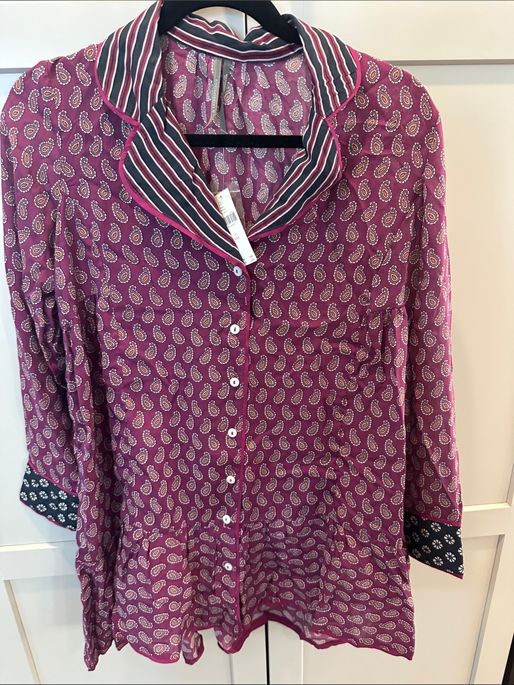 Anthtopologie berry  Set Paisley Button-Down Top & Matching Shorts Set  NWT XXS